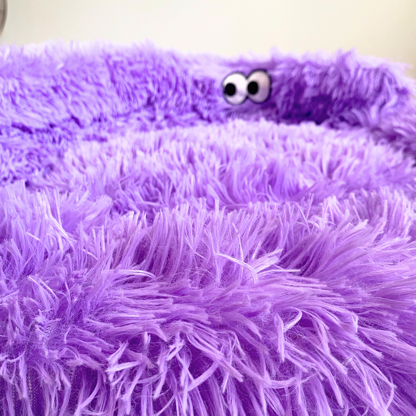 Snuggle Monster Pet Bed🐾