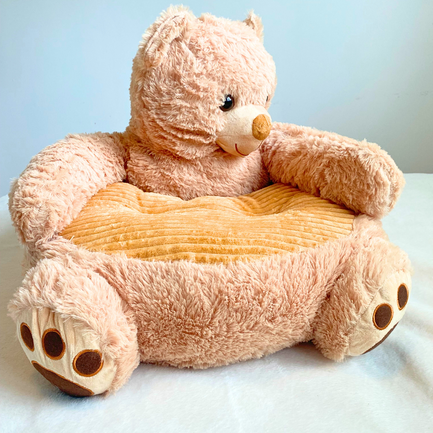 Teddy Hugs Super Soft Pet Bed 🐾