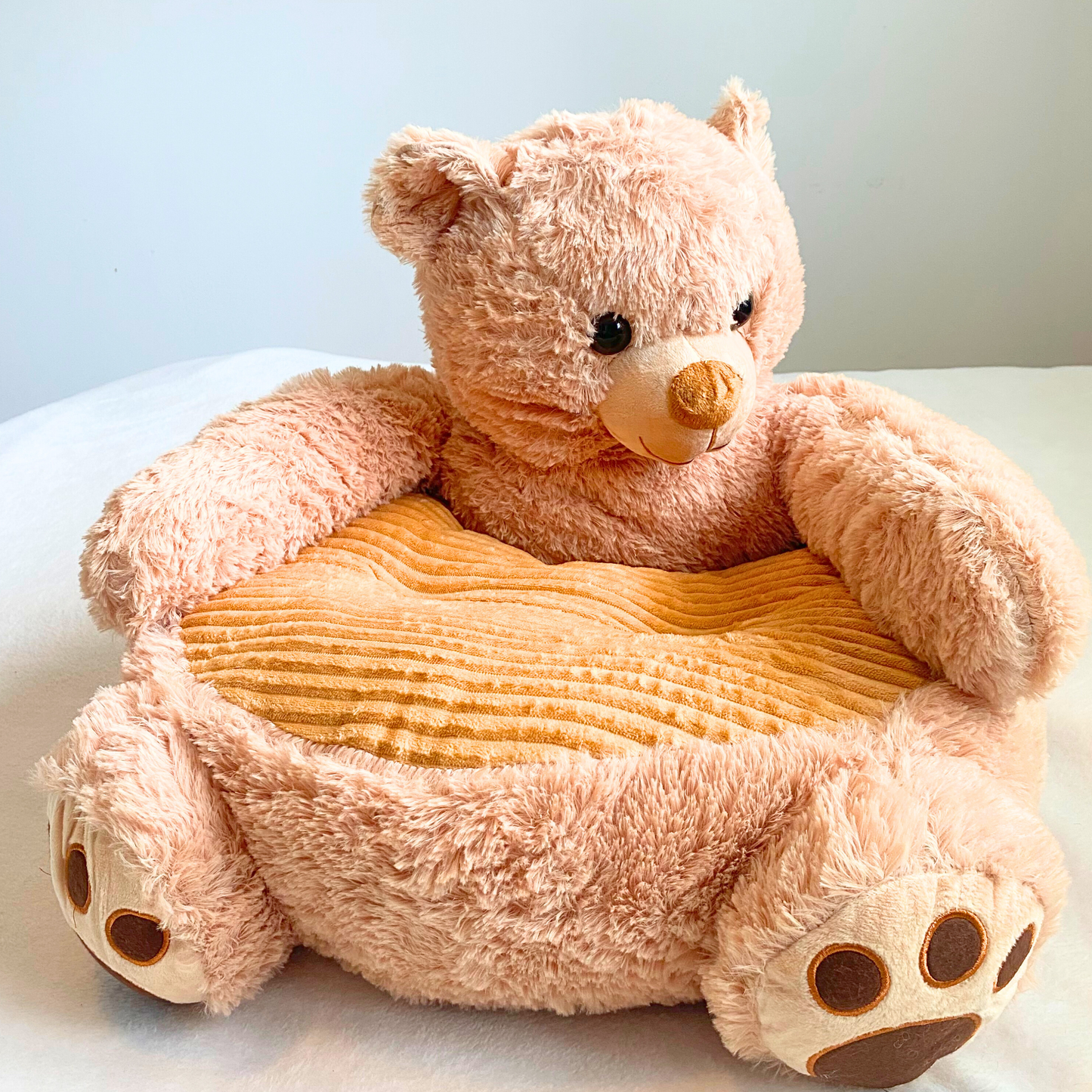 Teddy Hugs Super Soft Pet Bed 🐾