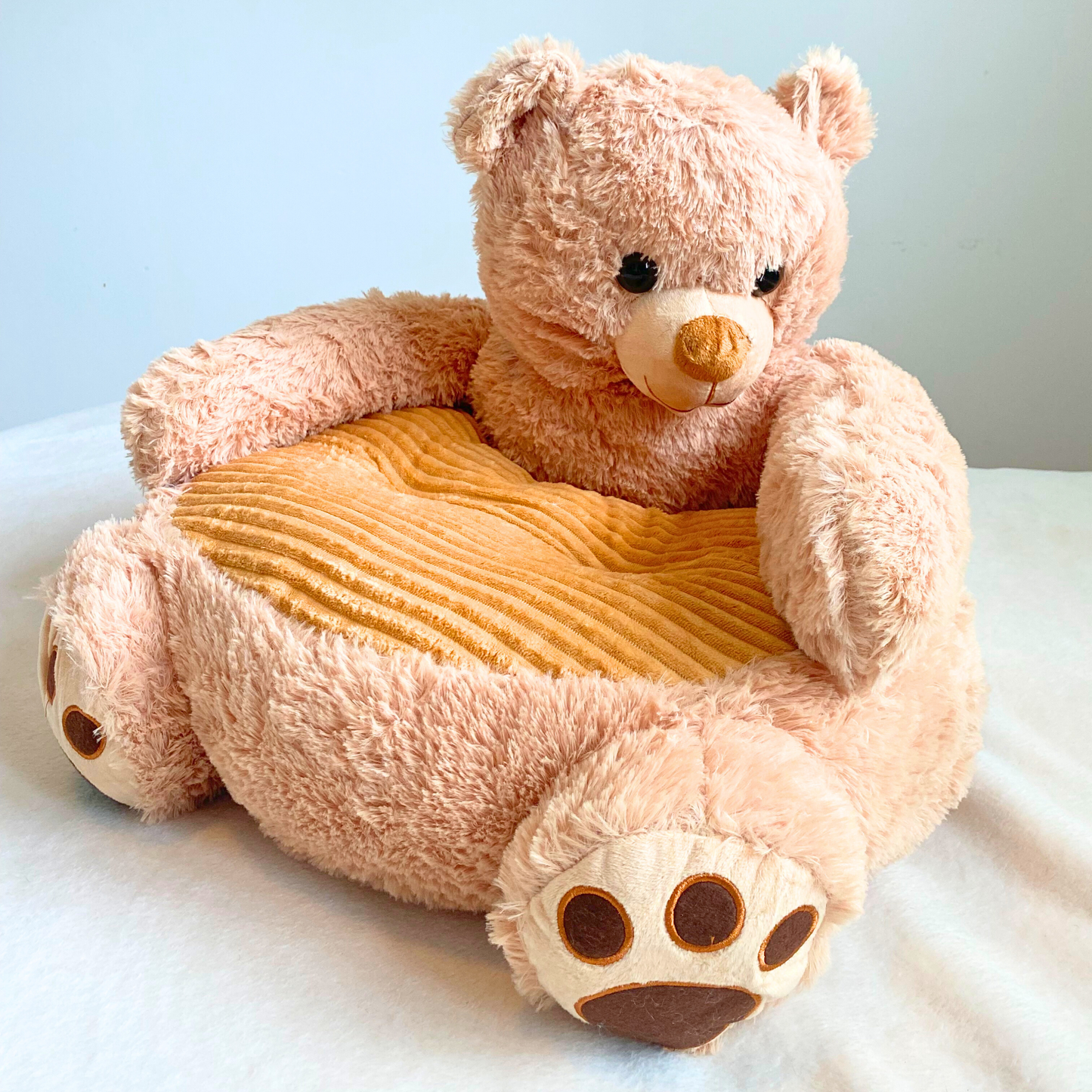Teddy Hugs Super Soft Pet Bed 🐾